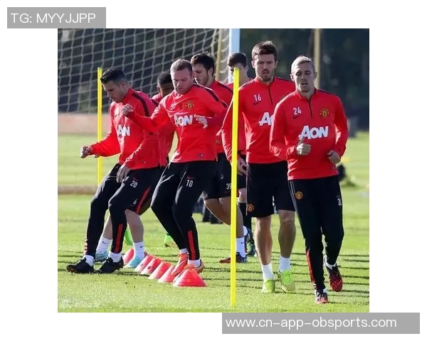 曼联恢复训练双红会首发缺席替补球员积极参与备战 曼联恢复训练双红会首发缺席替补球员积极参与备战