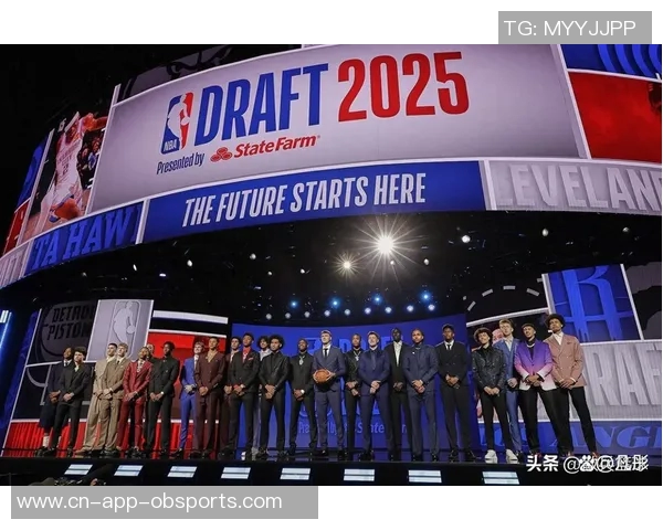 弗拉格在比赛中表现出色成为历史第二年轻的15分5板5助球员仅次于詹姆斯