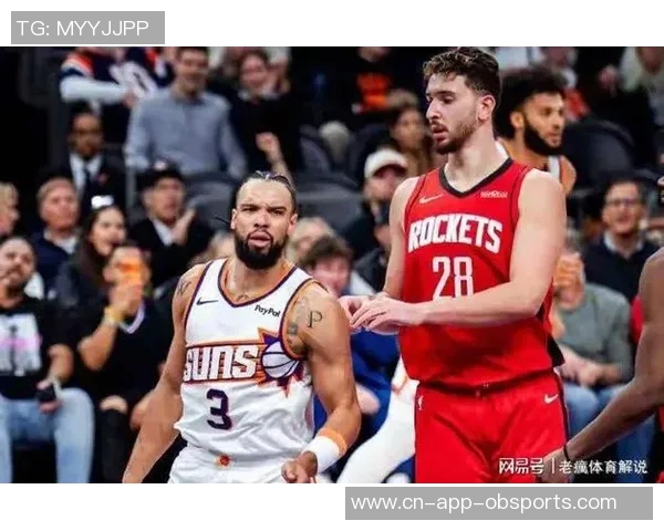 乌度卡调侃狄龙全场互动揭秘两人赛场幽默瞬间 乌度卡调侃狄龙全场互动揭秘两人赛场幽默瞬间