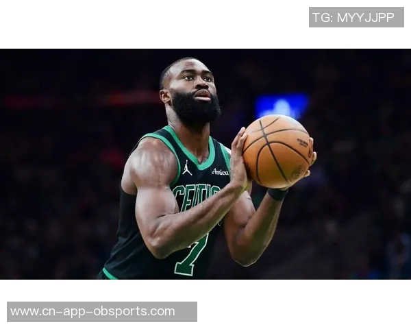 杰伦布朗谈与武切维奇的配合努力及其最佳发挥策略